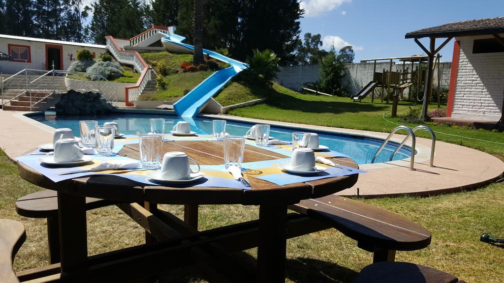 Hosteria San Carlos Tababela Extérieur photo