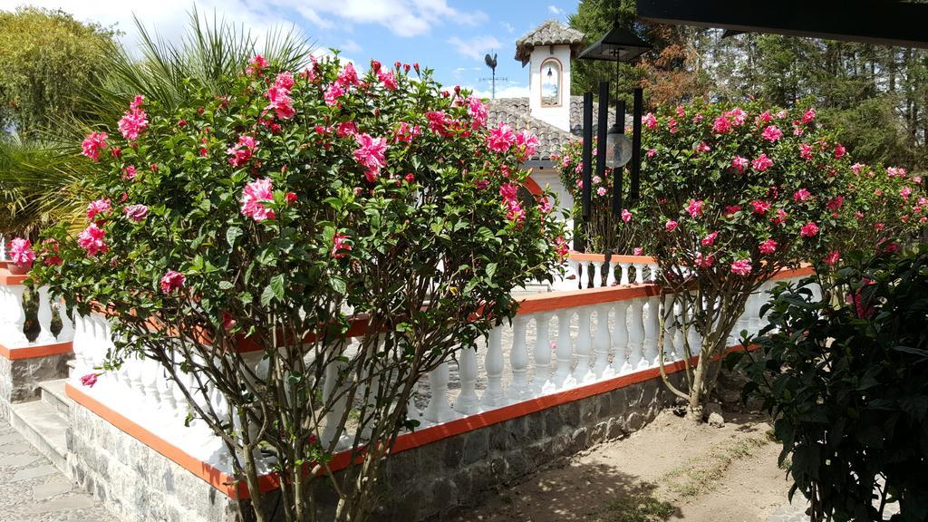 Hosteria San Carlos Tababela Extérieur photo