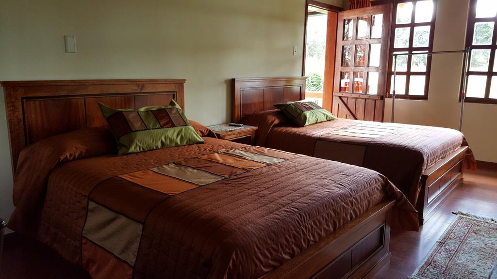 Hosteria San Carlos Tababela Extérieur photo