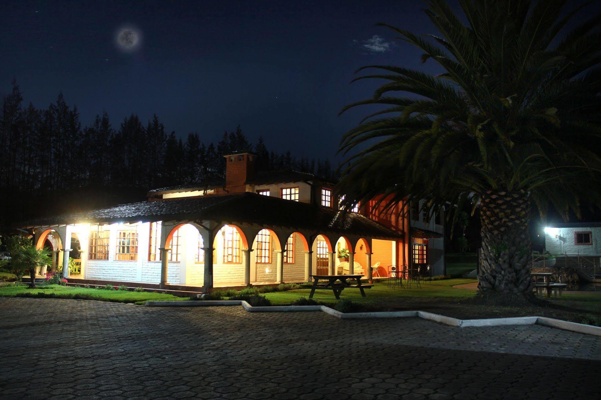 Hosteria San Carlos Tababela Extérieur photo