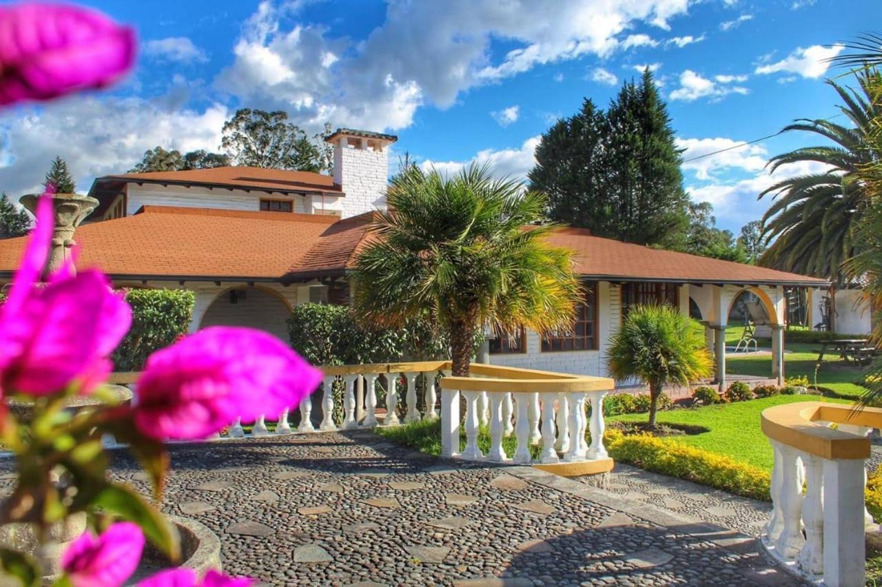Hosteria San Carlos Tababela Extérieur photo